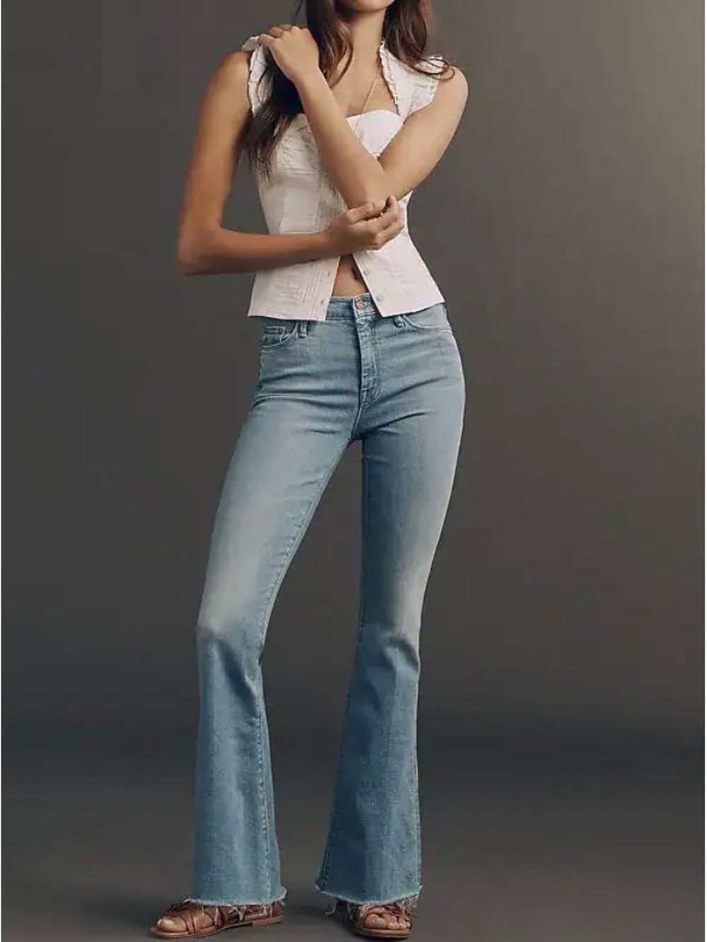 NWT! MOTHER The Weekender Fray mid Rise Flare Women’s Jeans